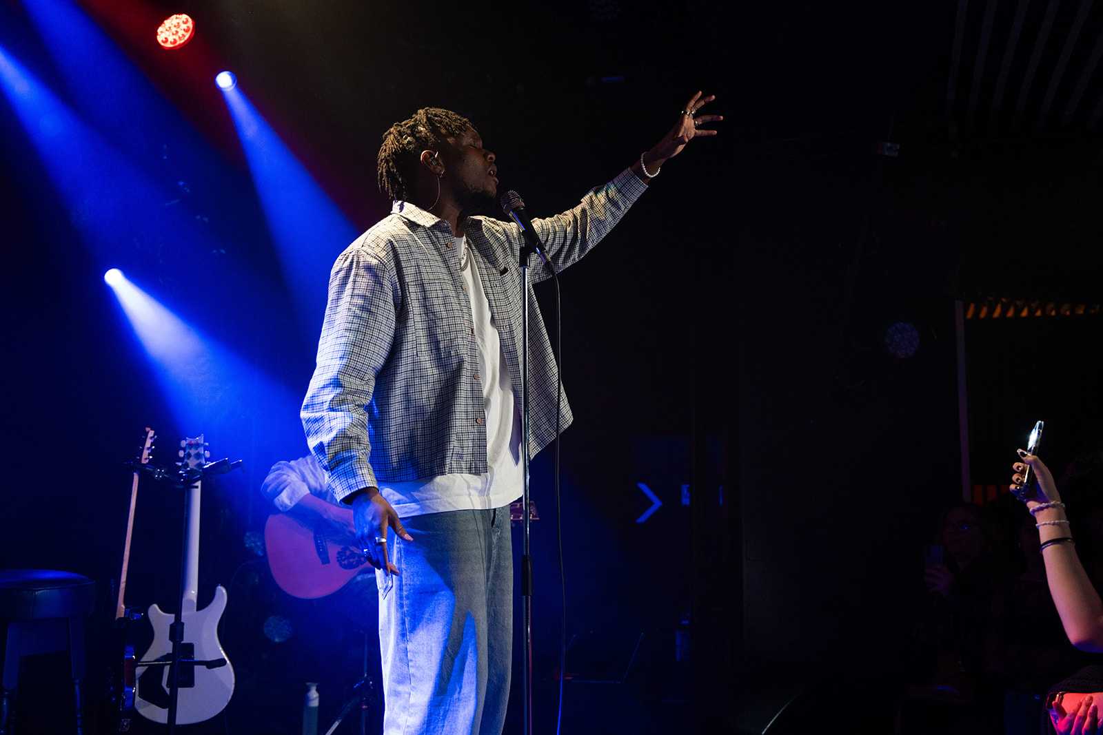 Victor Ray – ambiance intime et sombre